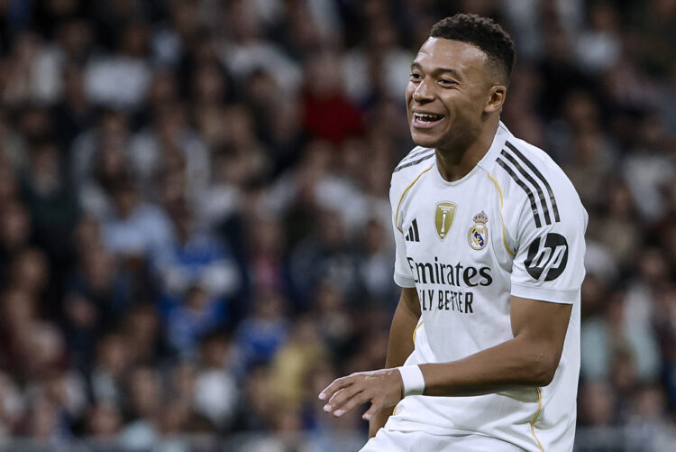 Kylian Mbappé entrena en solitario a cuatro días del clásico contra el Barcelona