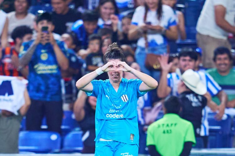 Rayadas de Monterrey vence a Pachuca y disputará la final ante el América