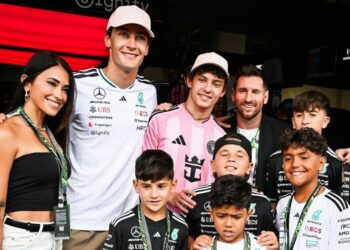 Lionel Messi visita el paddock del Gran Premio de Miami y respalda a Franco Colapinto