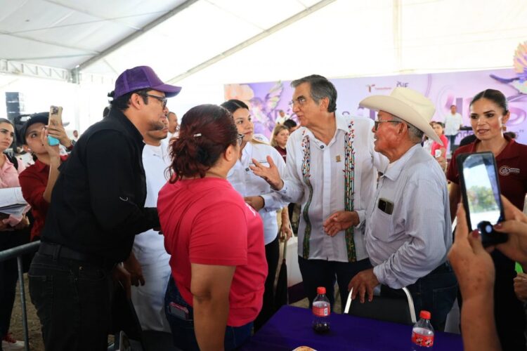 Familias de Abasolo y Jiménez reciben estufas ecológicas para reducir emisiones de humo