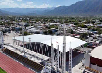 Actualiza Gobierno del Estado sistema de alumbrado del estadio “Marte R. Gómez”