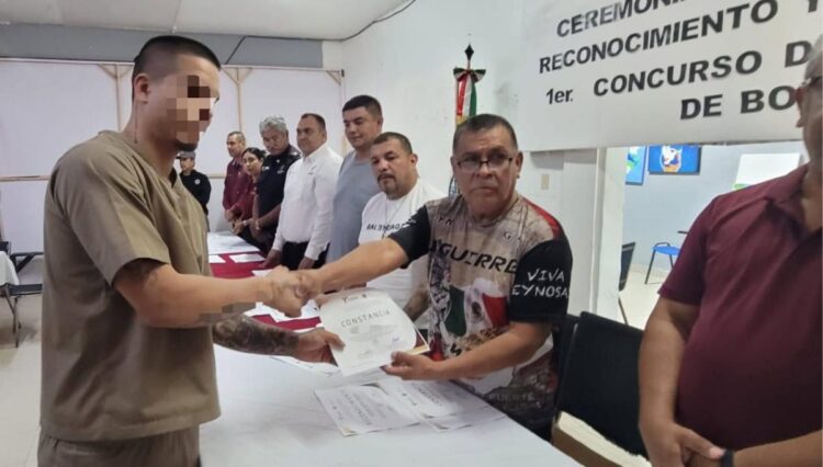 Entregan a PPLs de CEDES Reynosa constancias y premio nacional en box penitenciario