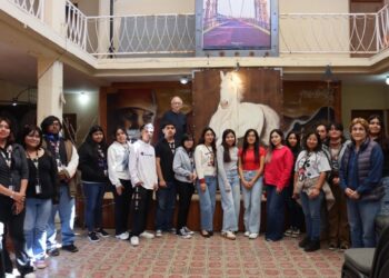 Fortalece la UPRR formación integral de sus estudiantes con visita a exposición artística