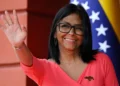 Oficializan ajuste de ingresos para trabajadores venezolanos