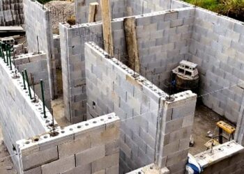 Insumos de construcción suben por crisis en petróleo