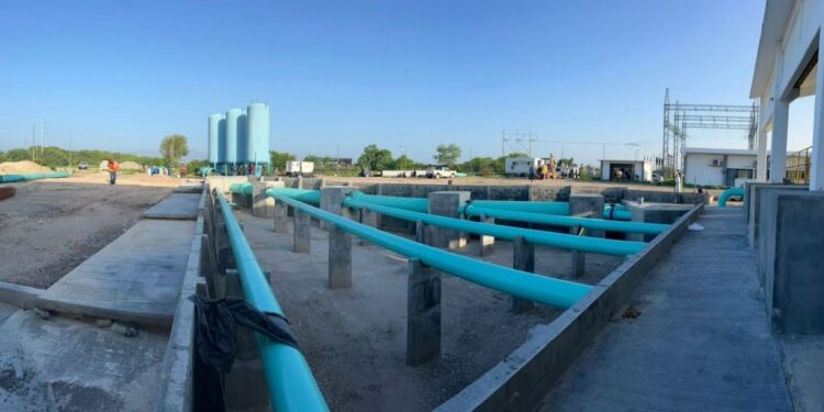CFE repara falla; COMAPA reinicia abasto de agua