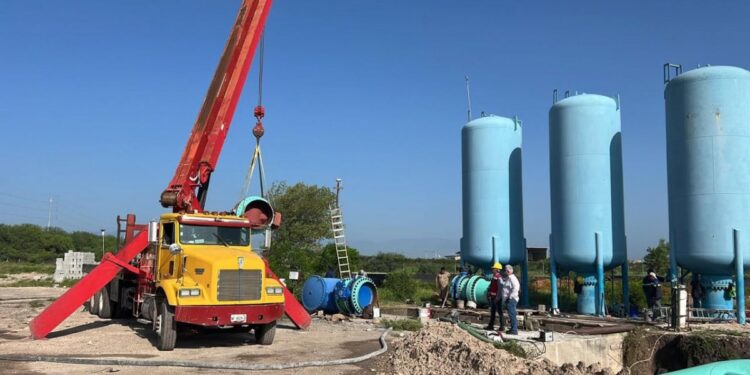 Falla eléctrica en acueducto suspende agua en Victoria