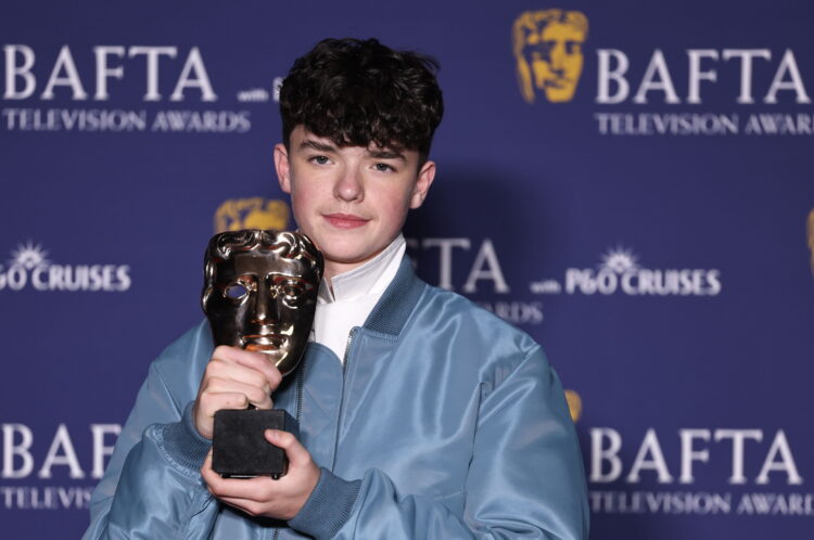 ‘Adolescencia’ triunfa en los Premios BAFTA de televisión con cuatro galardones