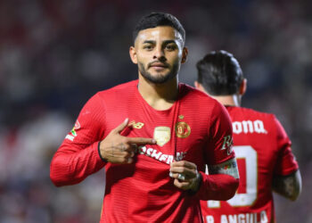 Alexis Vega y Jesús Gallardo se integran a la concentración de la Selección Mexicana