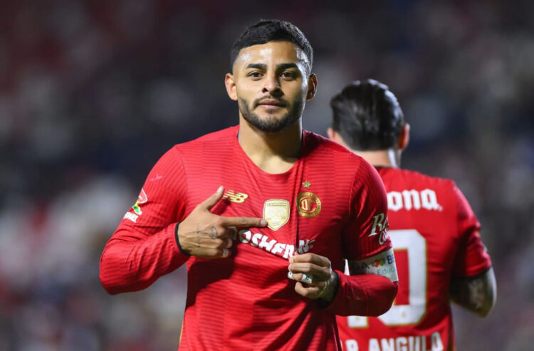 Alexis Vega y Jesús Gallardo se integran a la concentración de la Selección Mexicana