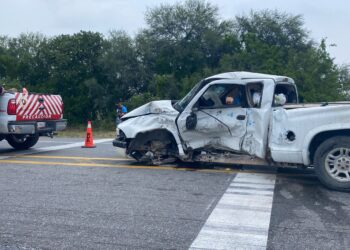 Muere adulto mayor en choque carretero