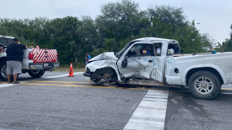 Muere adulto mayor en choque carretero