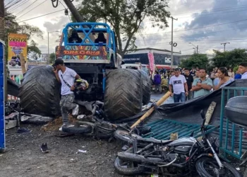 Accidente de monster truck deja muertos y heridos en Colombia