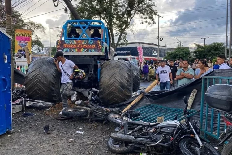 Accidente de monster truck deja muertos y heridos en Colombia