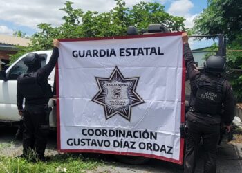 Aseguran unidad con municiones y ponchallantas en Díaz Ordaz