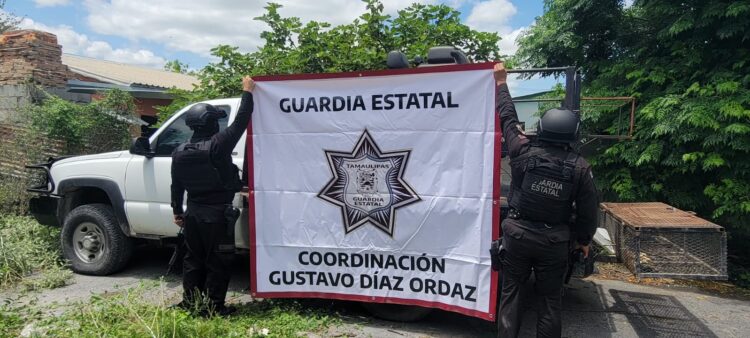 Aseguran unidad con municiones y ponchallantas en Díaz Ordaz