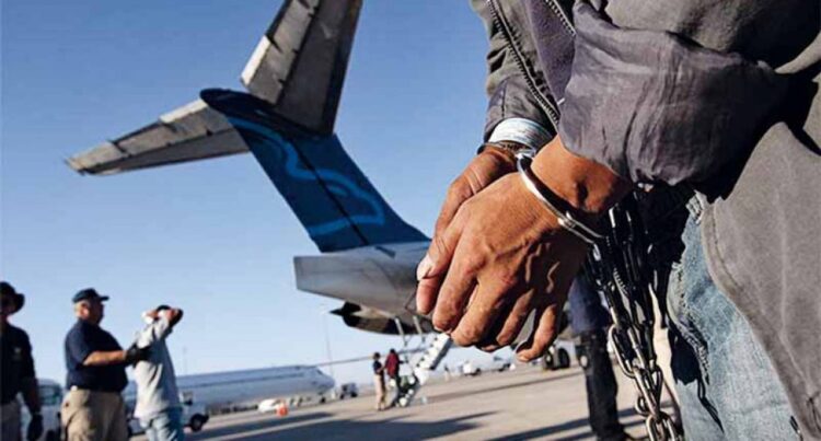 EEUU renovará jueces para acelerar deportaciones