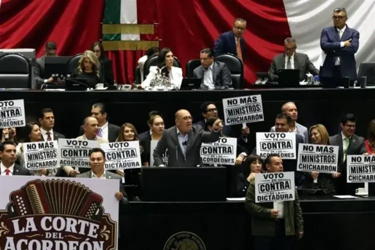 Diputados aprueban retrasar la elección judicial