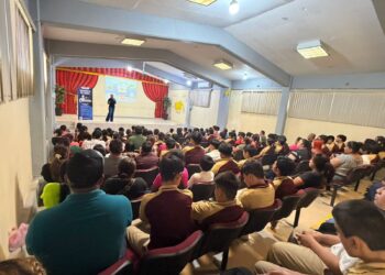 Fomentan navegación web segura en secundaria de Reynosa