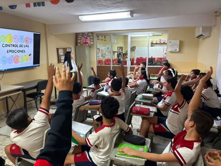 Orientan a la niñez en la prevención del delito