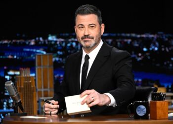Jimmy Kimmel cancela su programa en solidaridad con Stephen Colbert y critica a la cadena CBS