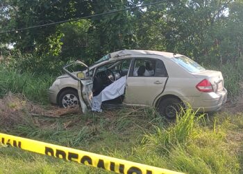 Mujer pierde la vida en choque carretero en Gómez Farías