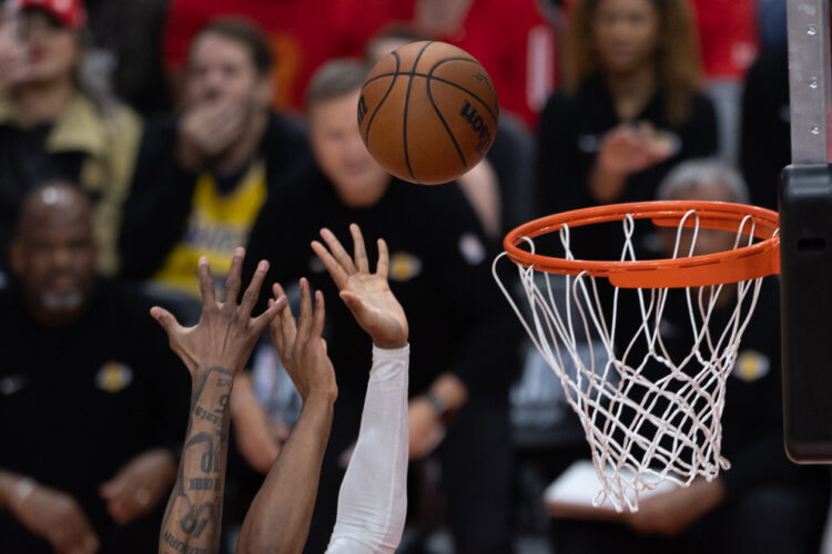 Cleveland Cavaliers vencen a Detroit Pistons y recortan distancia en las Semifinales del Este