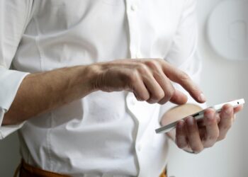 Guía para evitar fraudes en WhatsApp