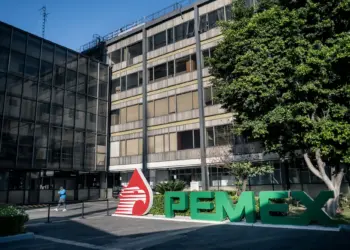 Juan Carlos Carpio asume la dirección de Pemex