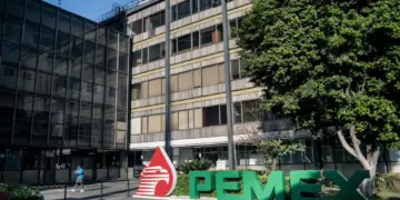 Juan Carlos Carpio asume la dirección de Pemex