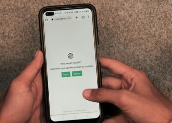La mitad de los internautas en México usa IA