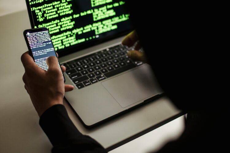 Bancos en México alertan sobre sofisticación de fraudes financieros mediante inteligencia artificial y clonación de voz