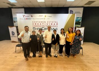Premia COTACYT a estudiantes