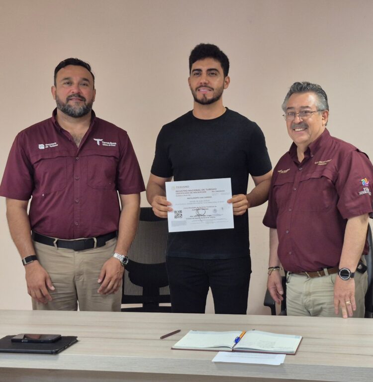 Reciben empresas de Tula distintivos “Punto Limpio