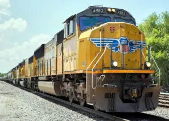 Hallan seis cuerpos en vagón ferroviario de Laredo