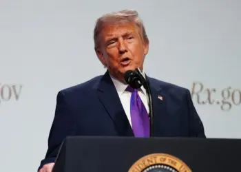 Retiran litigio de Trump tras millonario acuerdo
