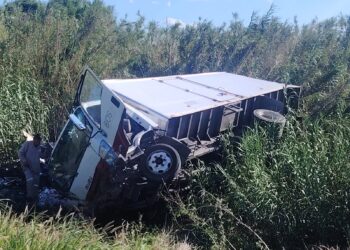 Vuelva camión en carretera San Fernando-Reynosa