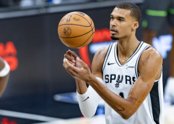 Los San Antonio Spurs igualan la serie de semifinales ante los Minnesota Timberwolves