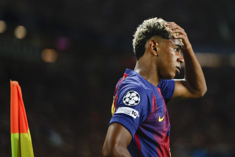 Hinchas del Barça apedrean su propio autobús por error antes del Clásico
