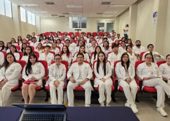 Egresados de Medicina UAT de Tampico y Matamoros obtienen 276 plazas para internado médico