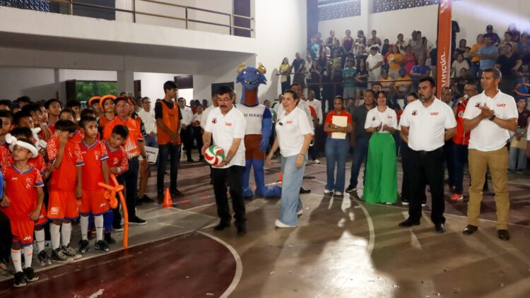 Inaugura Dámaso Anaya tres encuentros deportivos en Ciudad Mante