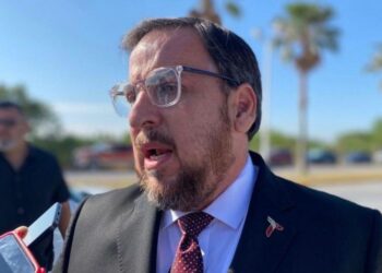 Indebido condicionar la entrega de documentos oficiales al pago de graduaciones: SET