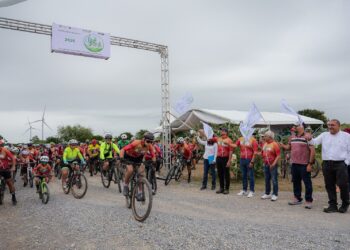 Realizan una rodada ciclista en Güémez por el Día Mundial del Viento