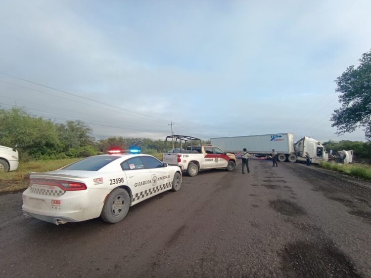 Se registra choque de tráileres en punto Oyama de carretera Victoria-Monterrey