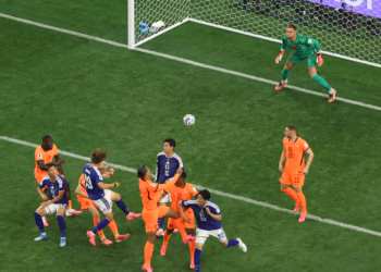 Japón viene de atrás y empata 2-2 a la “Naranja Mecánica” de Holanda
