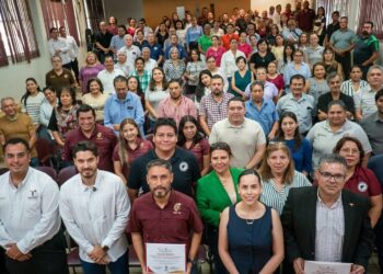 Llevan plática sobre prevención de acoso y hostigamiento laboral o sexual a personal del CBTIS 119