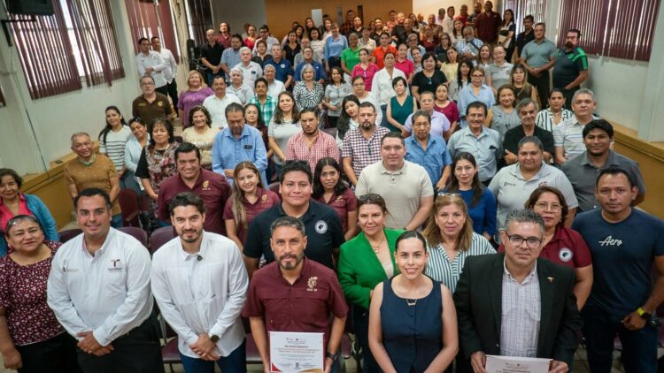 Llevan plática sobre prevención de acoso y hostigamiento laboral o sexual a personal del CBTIS 119