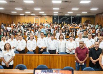 Entrega la UAT 679 becas y estímulos educativos a estudiantes de excelencia en Tamaulipas