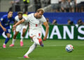 Inglaterra derrota 4-2 a Croacia con doblete de Harry Kane