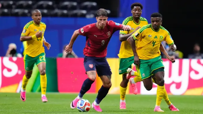 Sudáfrica empata 1-1 ante Chequia y mantiene viva la pelea en el Grupo A